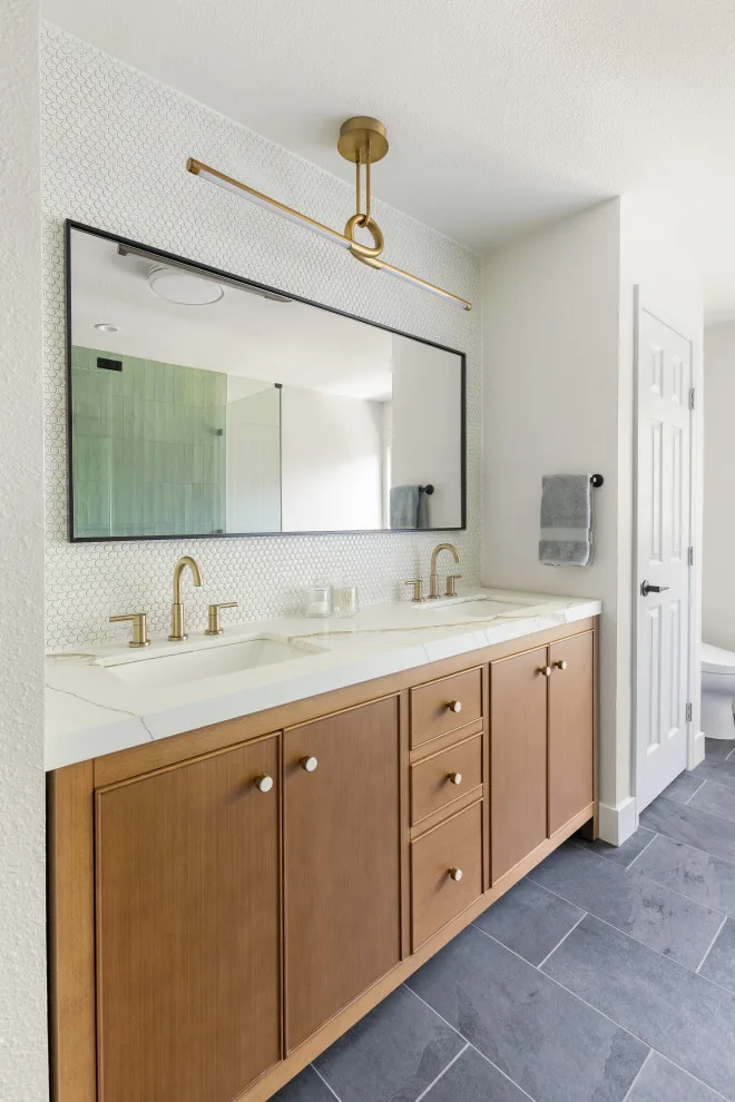 East Austin Bathroom Upgrade by Catalyst Construction, Inc - Photo 6