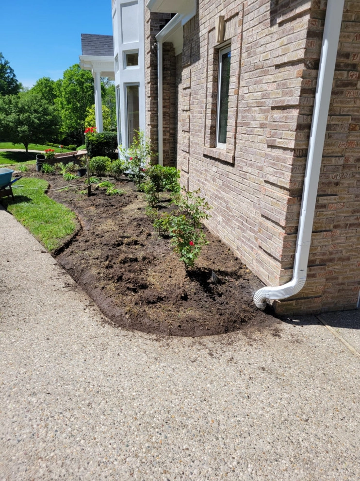 Alberto Alavez Professional Lawn Services LLC 17 by Alberto Alavez Professional Lawn Services LLC - Photo 5
