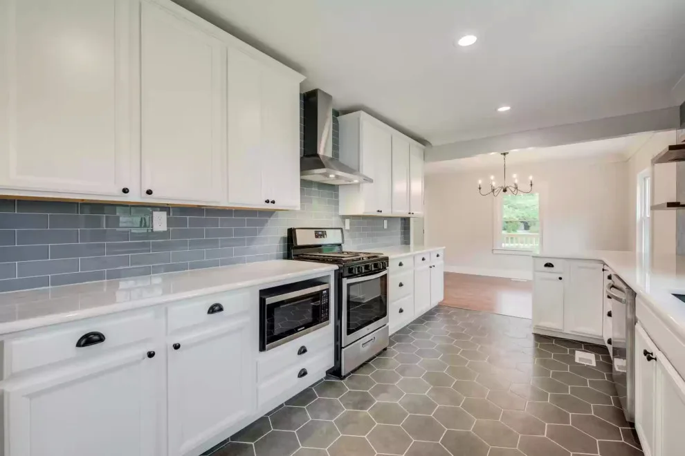 Modern Remodeling - Photo 7