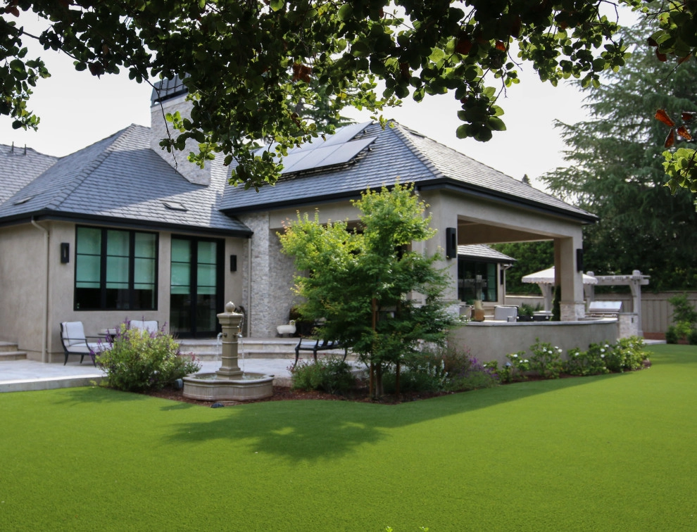Contemporary Transitional Garden by Karen Aitken And Associates - Photo 11