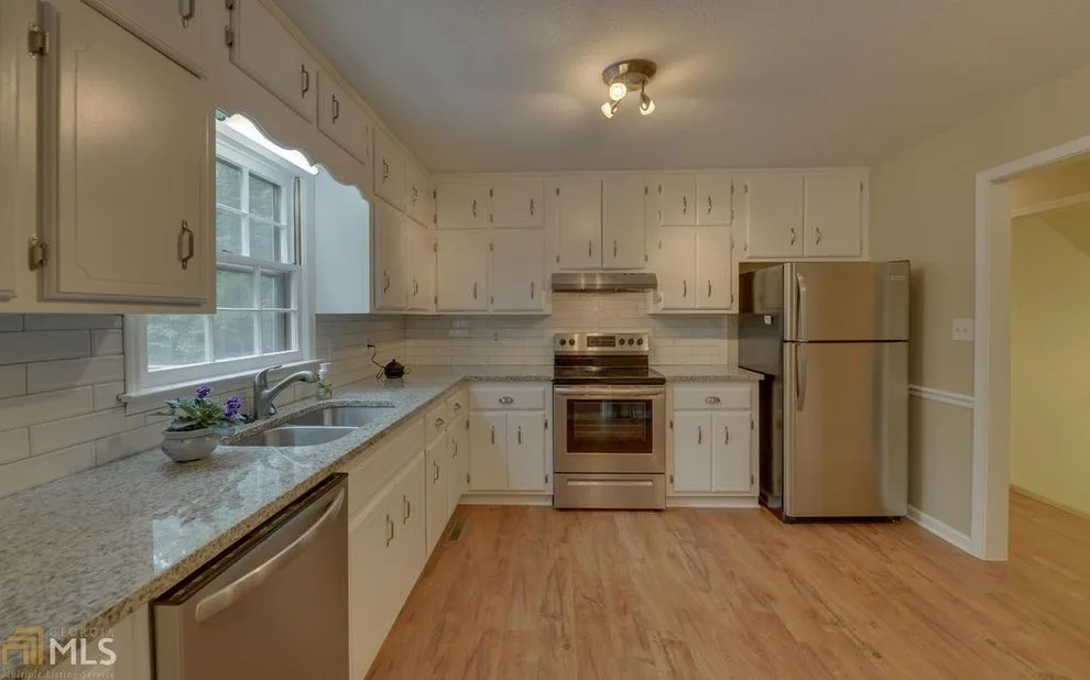 ect-llc.com by European Custom Tiling, LLC / ECT-LLC.COM - Photo 22