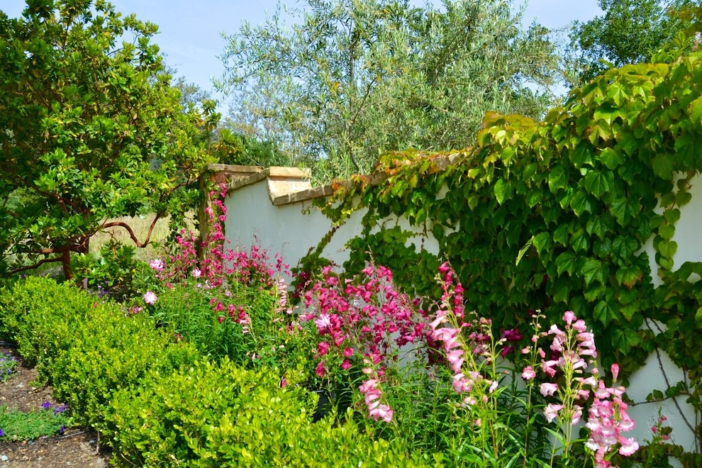 California Classic Garden Retreat by Karen Aitken And Associates - Photo 18