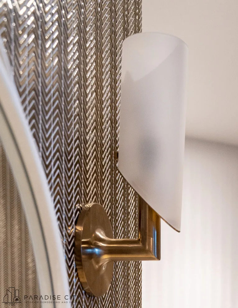 Opulent and Stylish Guest Bathroom by Paradise City - Photo 3