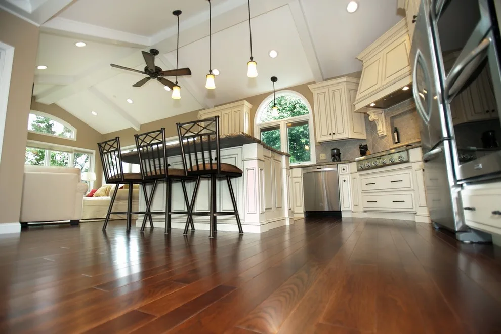 Chic Vintage White Kitchen by Callier & Thompson Kitchens, Baths And Appliances - Photo 7