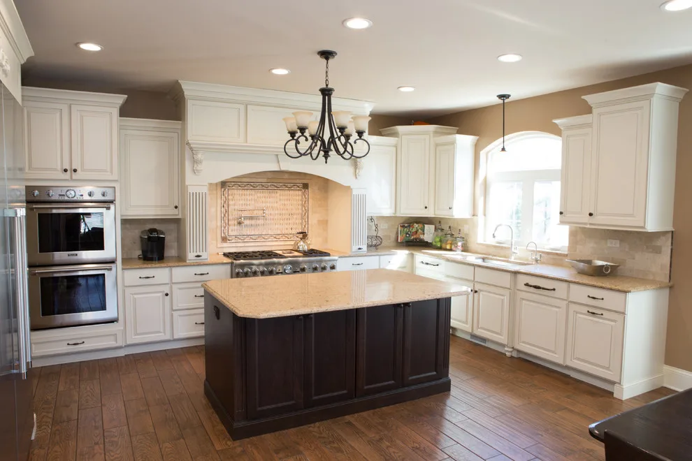 Elgin Home by Lifestyle Builders And Remodeling - Photo 9