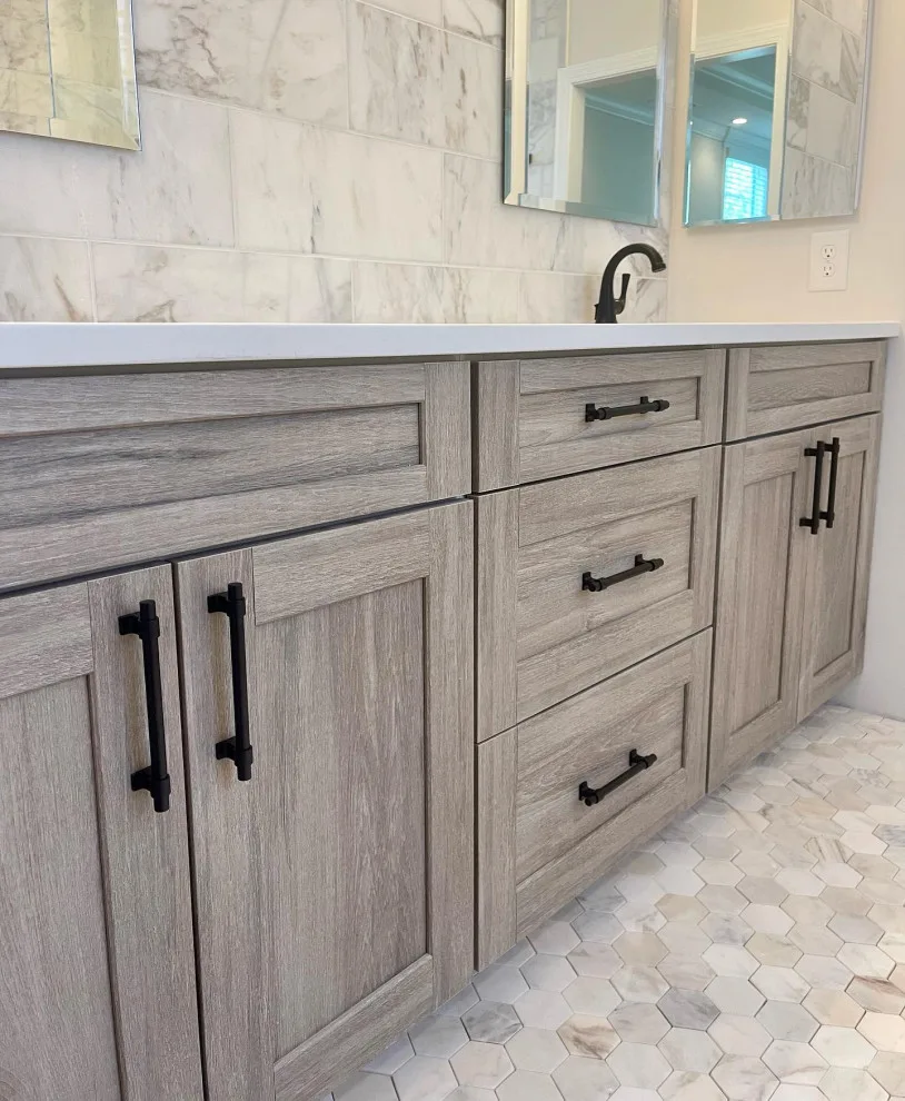 Elkton Main Bathroom by Wade Home Remodeling - Photo 9