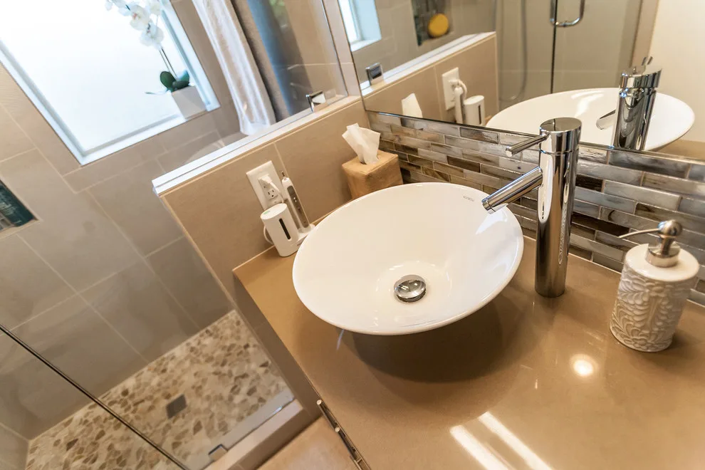 Modern Interior Renovation: University Heights, Springfield by Marc Ekhause Home Builder And Custom Renovations - Photo 15