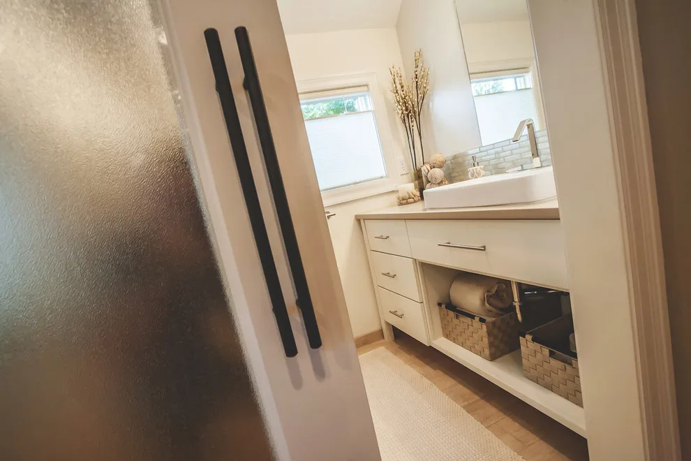 Modern Interior Renovation: University Heights, Springfield by Marc Ekhause Home Builder And Custom Renovations - Photo 5