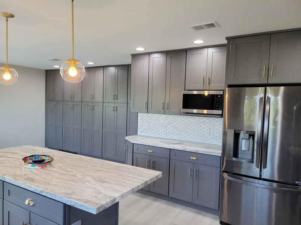 Complete Home Renovation: Wall Removal for an Open Kitchen by Build It Consulting & Construction - Photo 8