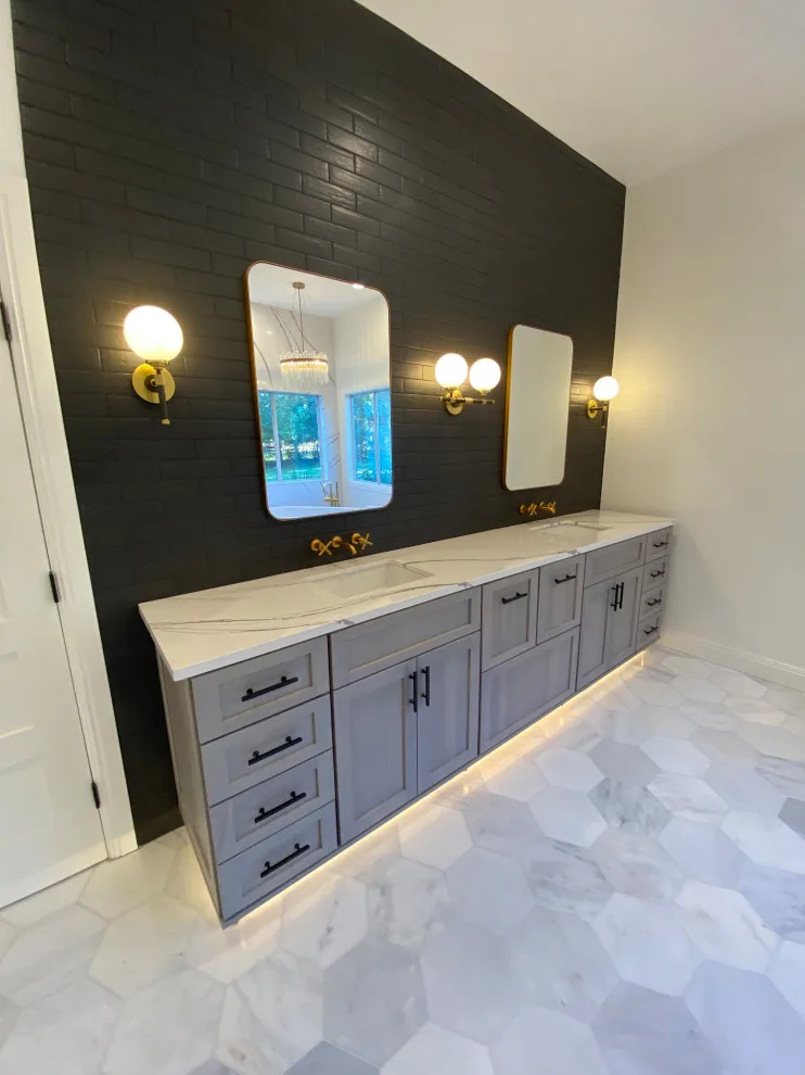Timeless Bella Master Bathroom and Walk-In Closet by GNS Custom Stoneworks - Photo 4