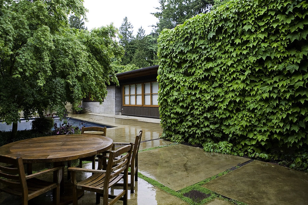 Yarrow Point Residence by Kenneth Philp Landscape Architects - Photo 3