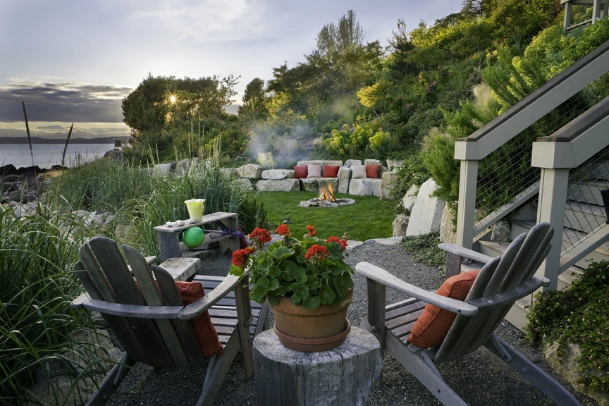 Perkins Lane Residence by Kenneth Philp Landscape Architects - Photo 6