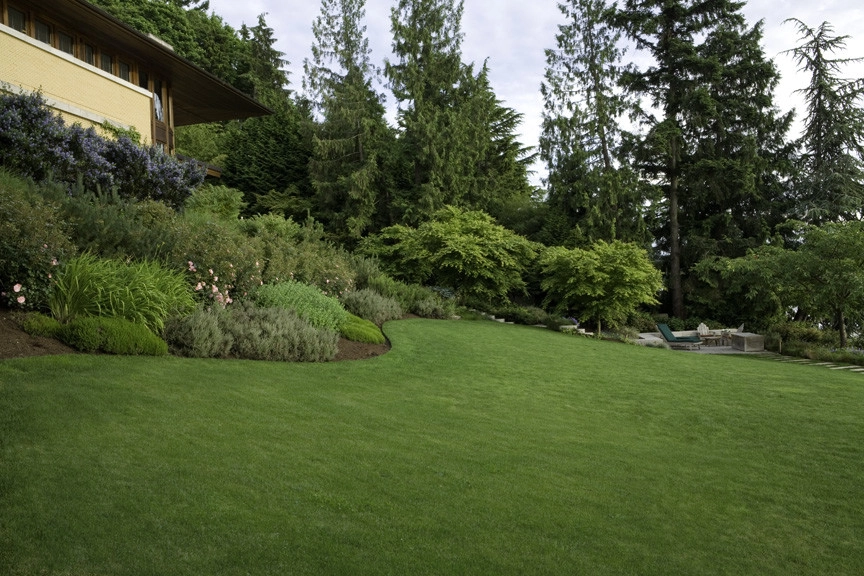 Lake Washington Residence by Kenneth Philp Landscape Architects - Photo 12