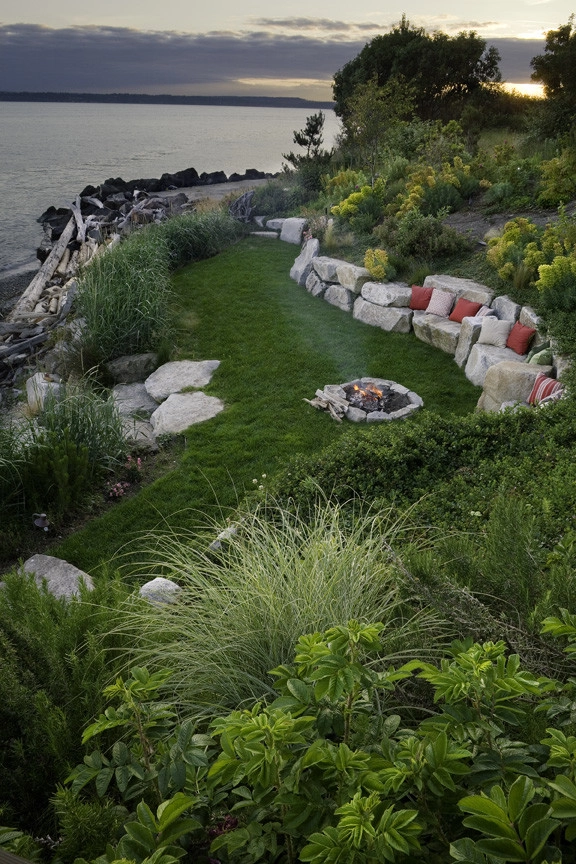 Perkins Lane Residence by Kenneth Philp Landscape Architects - Photo 5