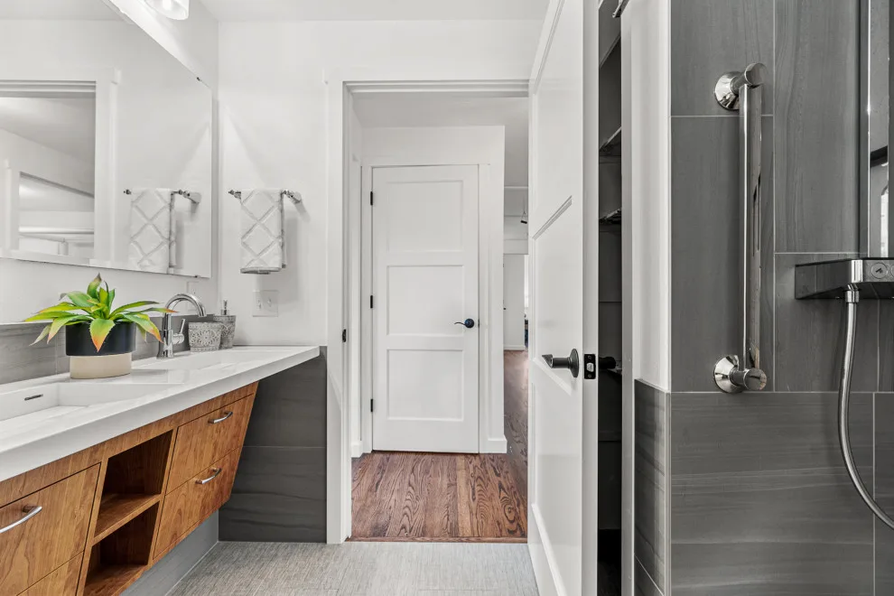 Highlighted Bathrooms by Featured Kitchen And Bath, Inc. - Photo 7