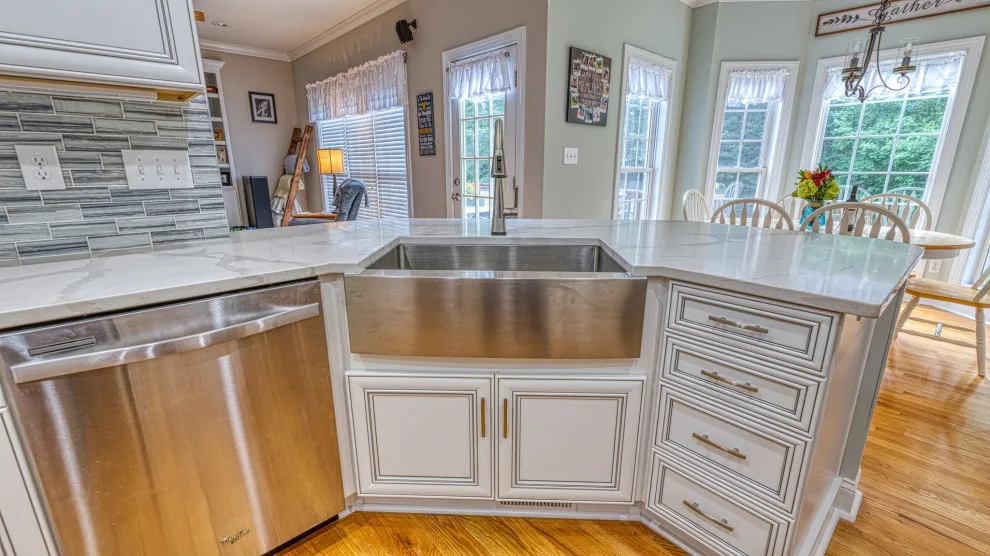 Belmont, NC Traditional Kitchen Renovation by 7 Day Kitchens - Photo 6