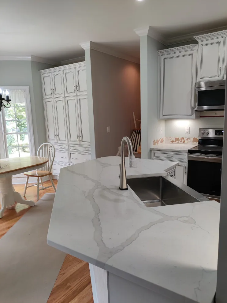 Belmont, NC Traditional Kitchen Renovation by 7 Day Kitchens - Photo 4