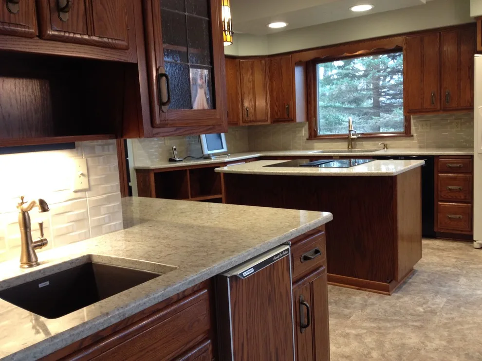 Valley Lane Kitchen in the Field by Skip Knoll INC Professional Remodeling - Photo 4