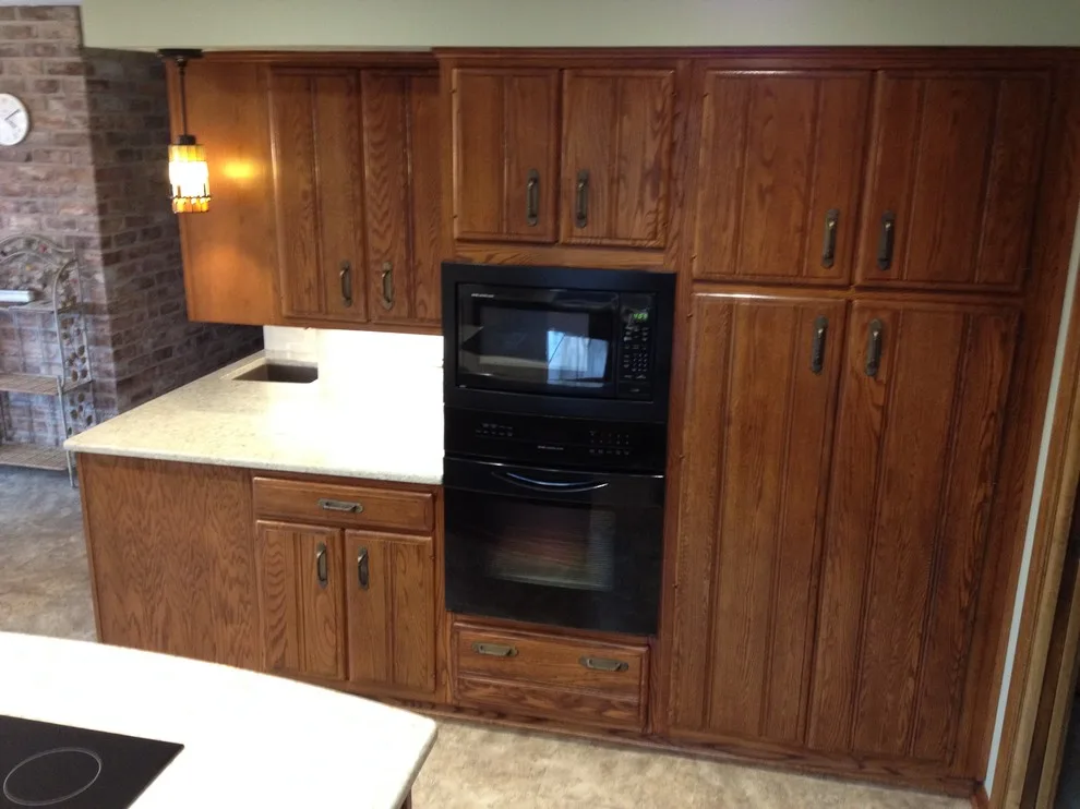 Valley Lane Kitchen in the Field by Skip Knoll INC Professional Remodeling - Photo 15