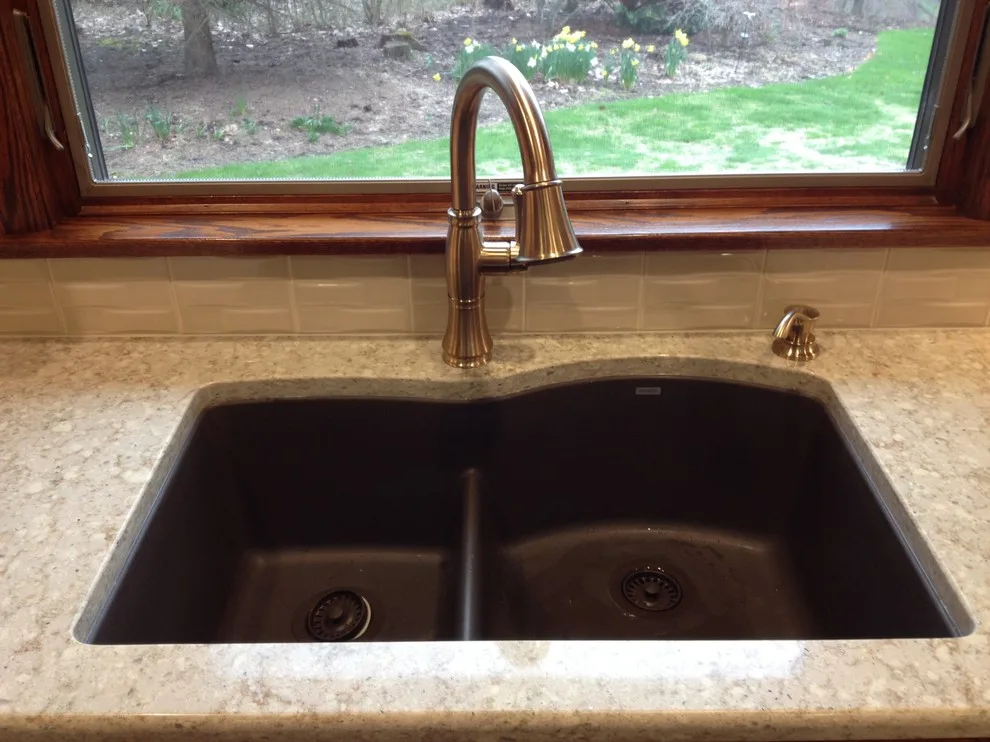 Valley Lane Kitchen in the Field by Skip Knoll INC Professional Remodeling - Photo 7