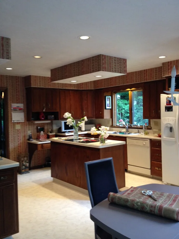 Valley Lane Kitchen in the Field by Skip Knoll INC Professional Remodeling - Photo 19