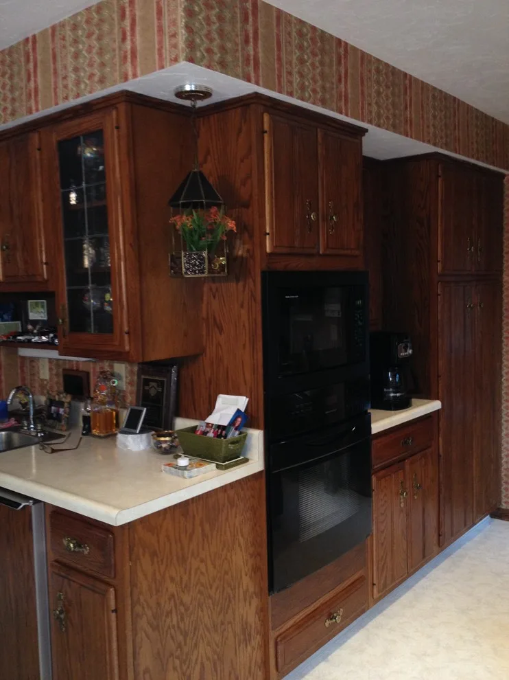 Valley Lane Kitchen in the Field by Skip Knoll INC Professional Remodeling - Photo 18