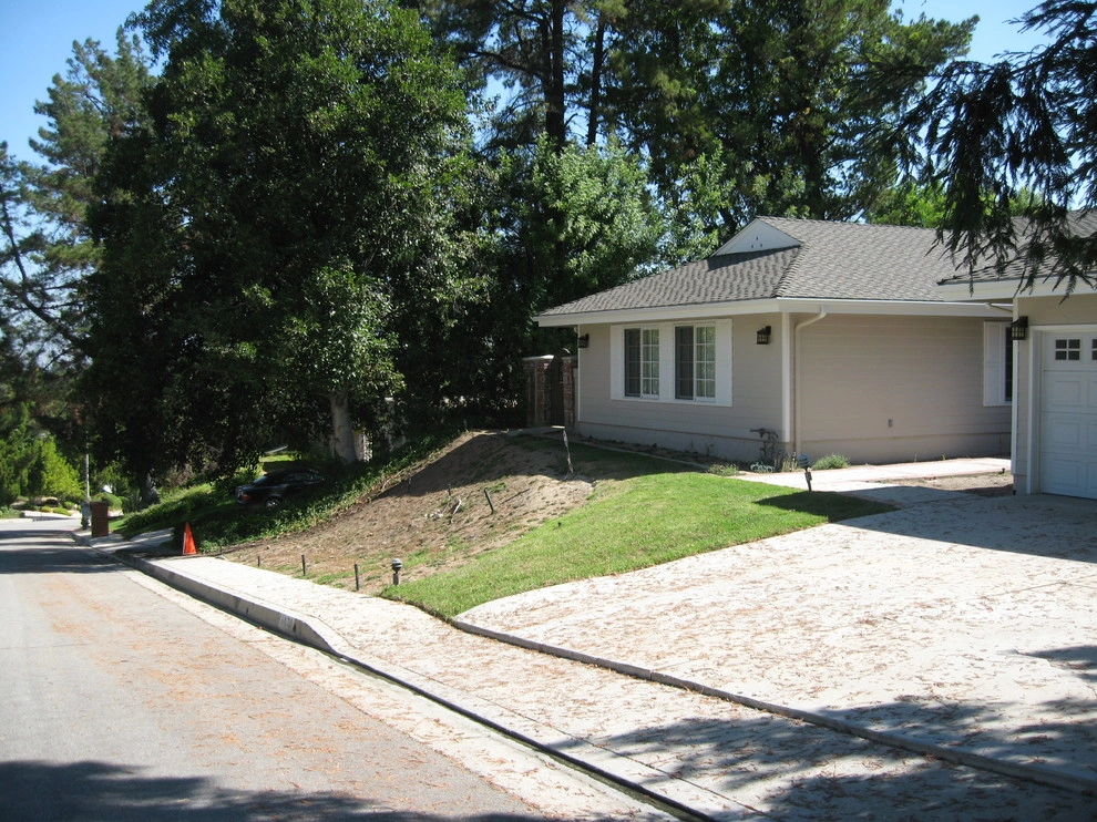 White Stone Walls and Front Entry by Ketti Kupper Conscious Life Design - Photo 10