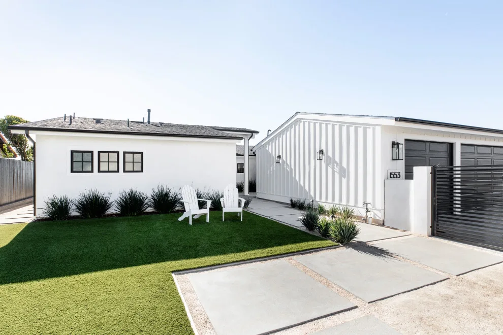 Contemporary Farmhouse in La Jolla by Jantz Construction - Photo 14
