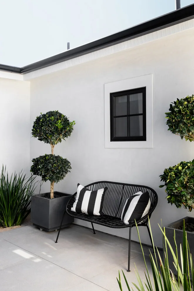 Contemporary Farmhouse in La Jolla by Jantz Construction - Photo 26