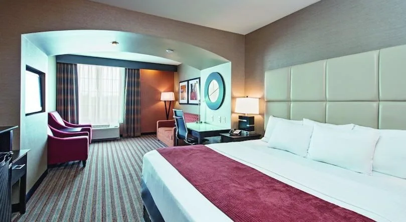 The Fifth Hotel by Signature Building Systems - Photo 6