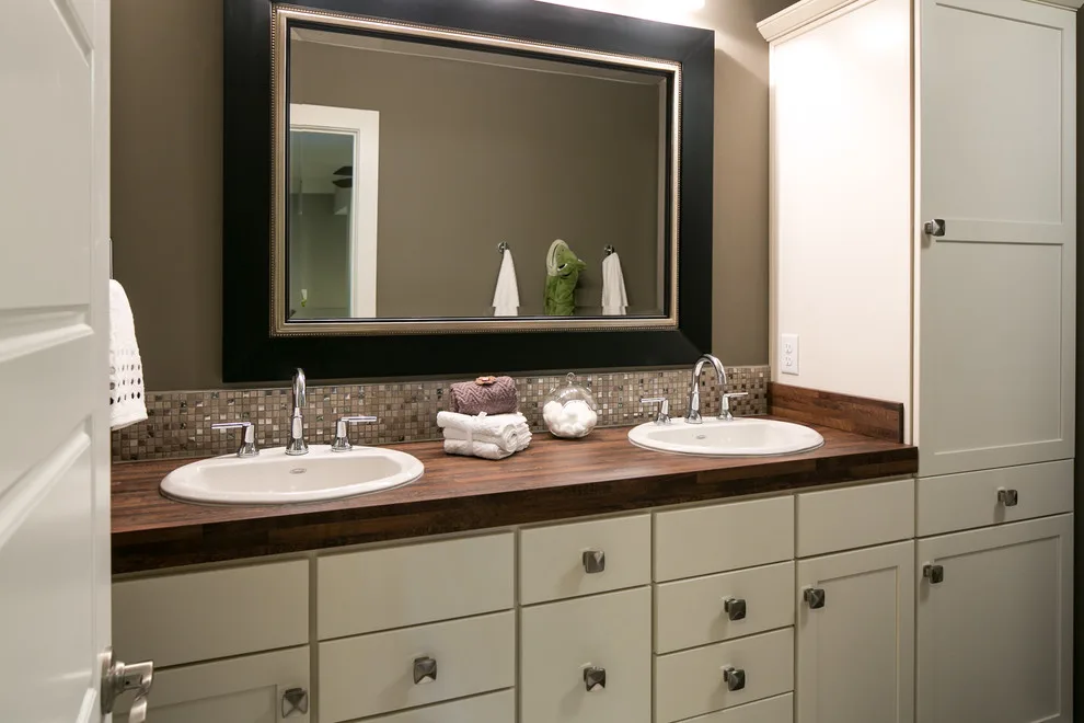 Richmond Elevation at Lake Forest, Customized by Jagoe Homes Inc. - Photo 14