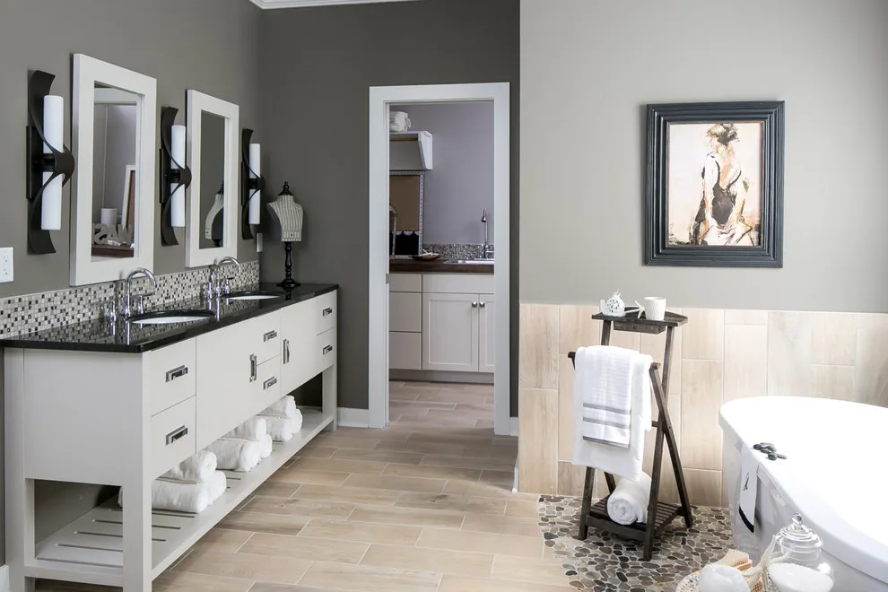 Richmond Elevation at Lake Forest, Customized by Jagoe Homes Inc. - Photo 8
