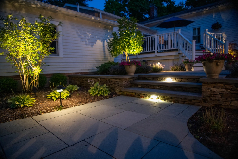Midwest Courtyard by KGK Gardening & Design Corp - Photo 15