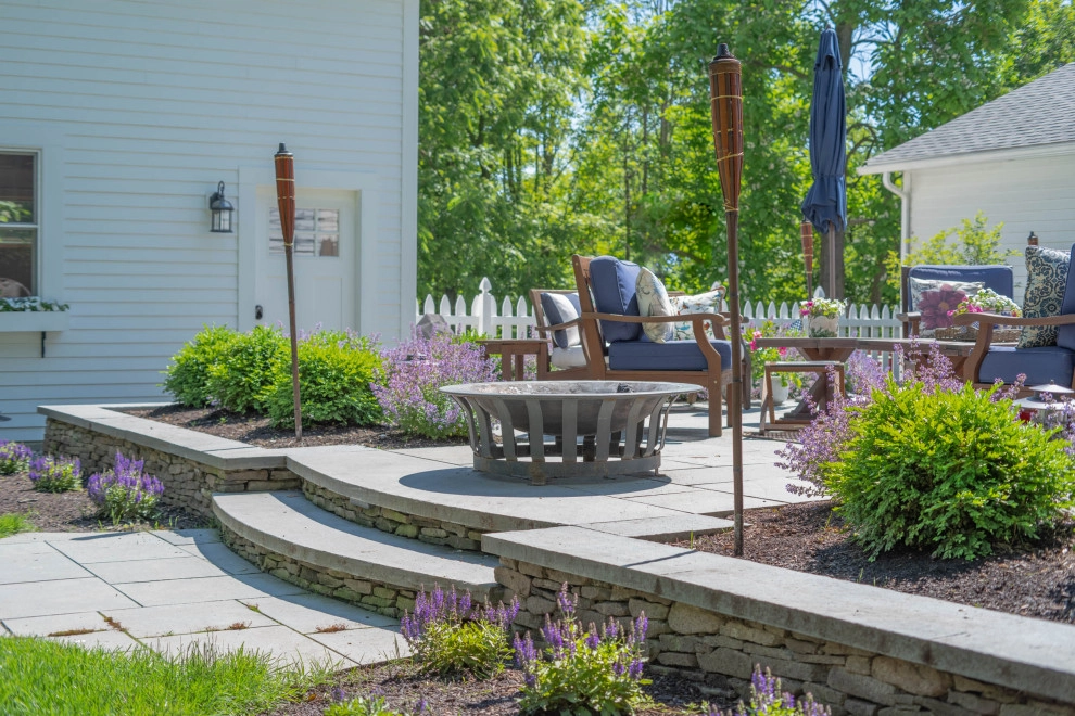 Midwest Courtyard by KGK Gardening & Design Corp - Photo 28
