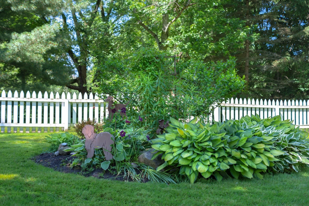 Midwest Courtyard by KGK Gardening & Design Corp - Photo 10