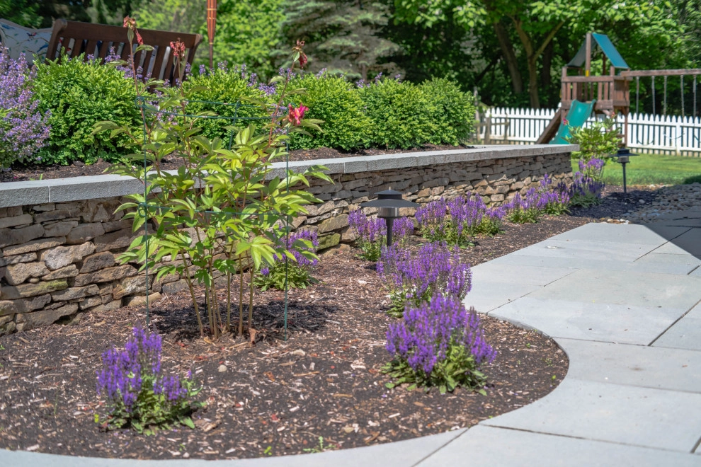 Midwest Courtyard by KGK Gardening & Design Corp - Photo 7