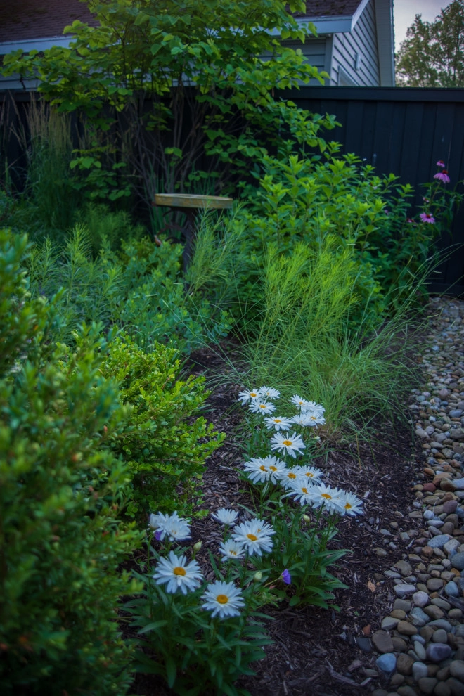 Micro Garden by KGK Gardening & Design Corp - Photo 7