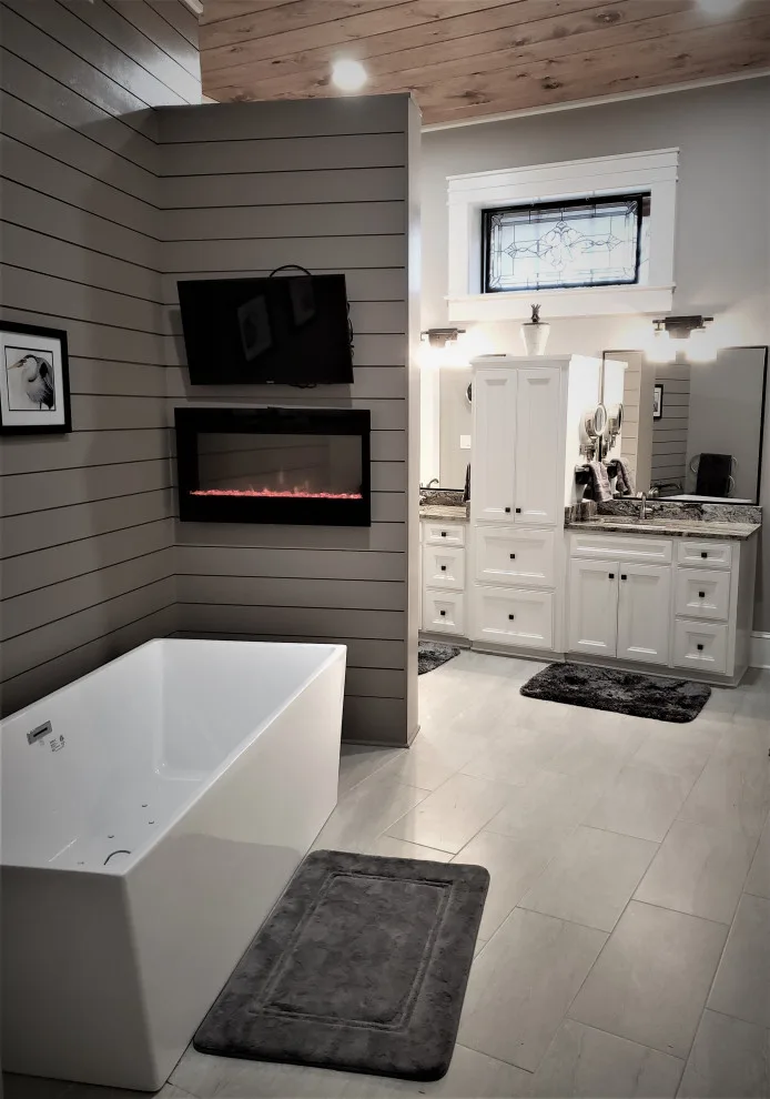 Lakehouse Architecture by Martin Construction & Design LLC - Photo 5