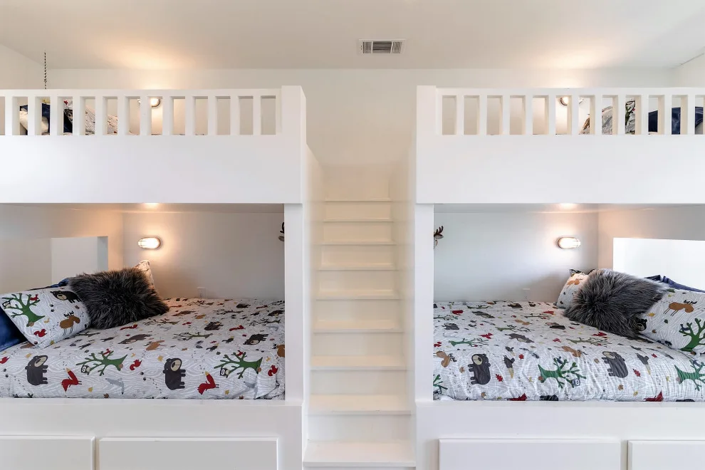 Lakeview by Camelot Custom Homes Inc. - Photo 5