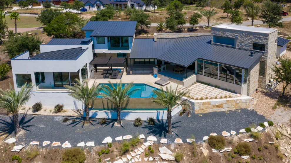 Lakeview by Camelot Custom Homes Inc. - Photo 11