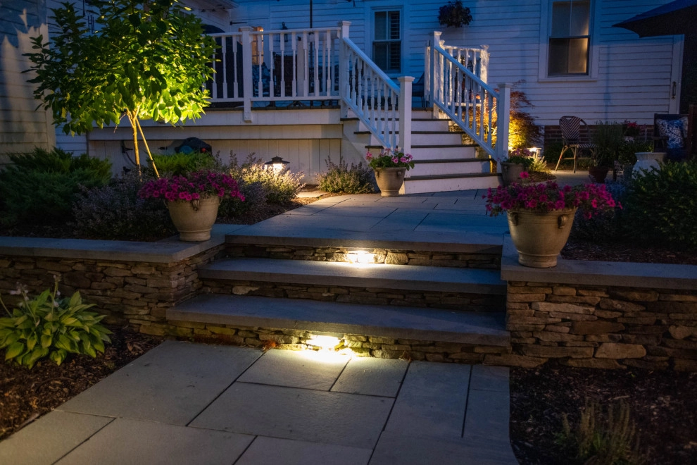 Midwest Courtyard by KGK Gardening & Design Corp - Photo 11