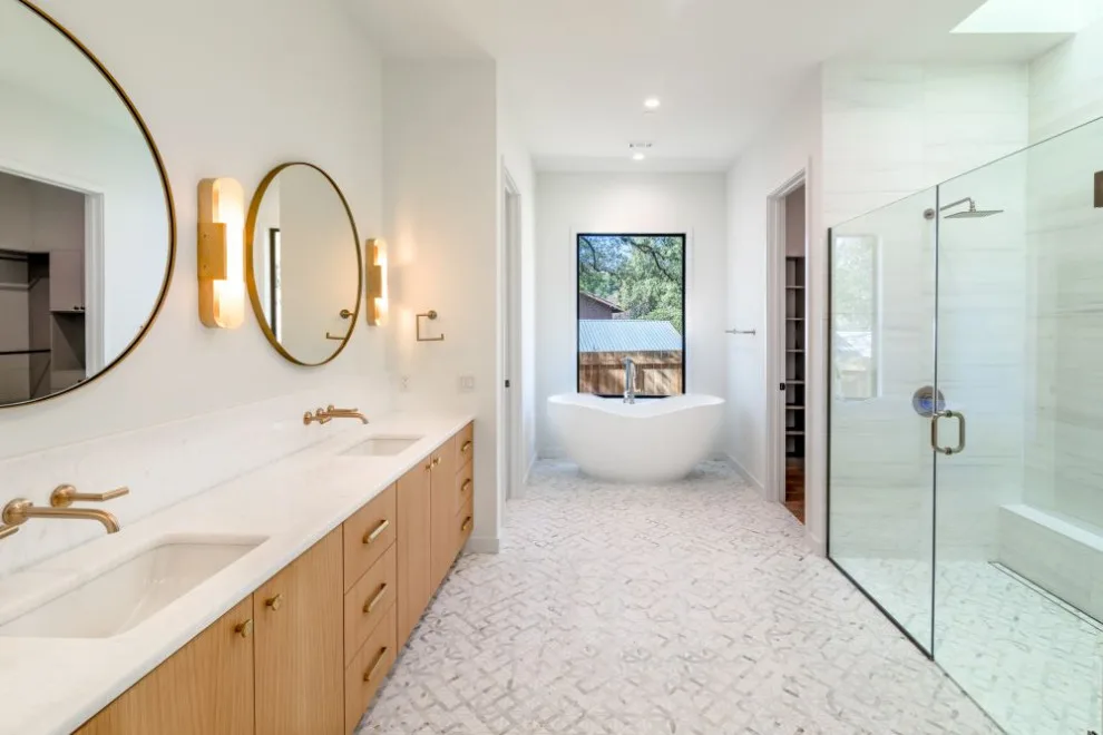 Lakemore by Camelot Custom Homes Inc. - Photo 9