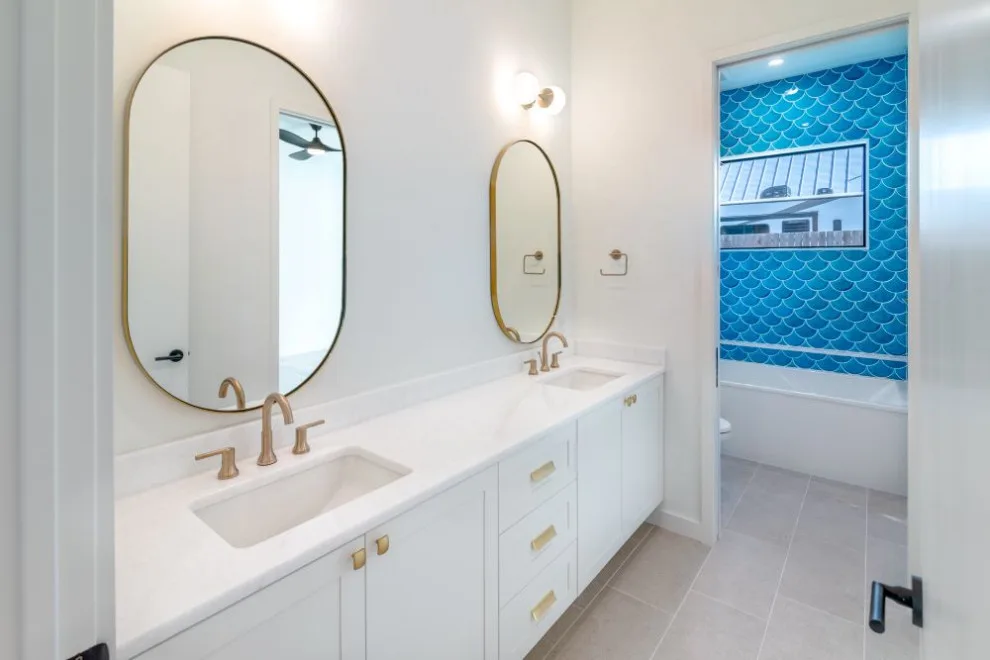 Lakemore by Camelot Custom Homes Inc. - Photo 10