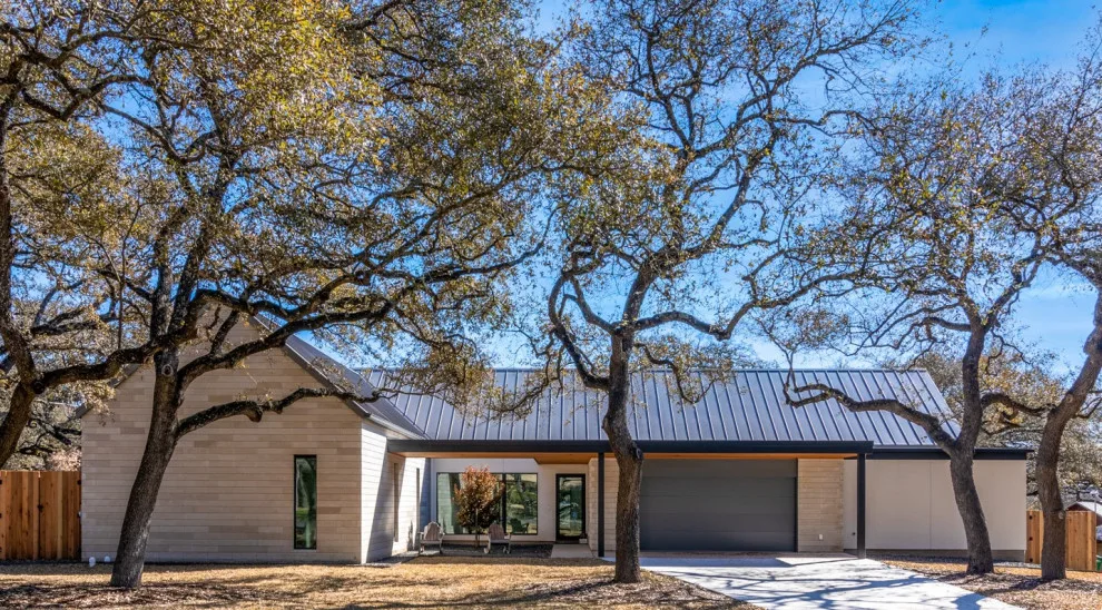 Lakemore by Camelot Custom Homes Inc. - Photo 7