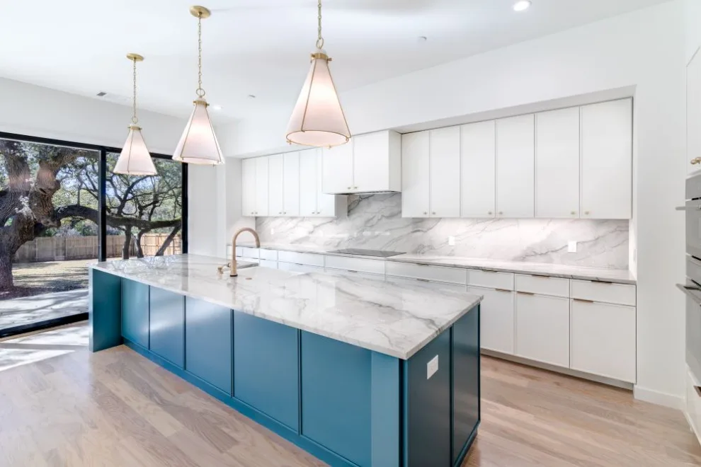 Lakemore by Camelot Custom Homes Inc. - Photo 5