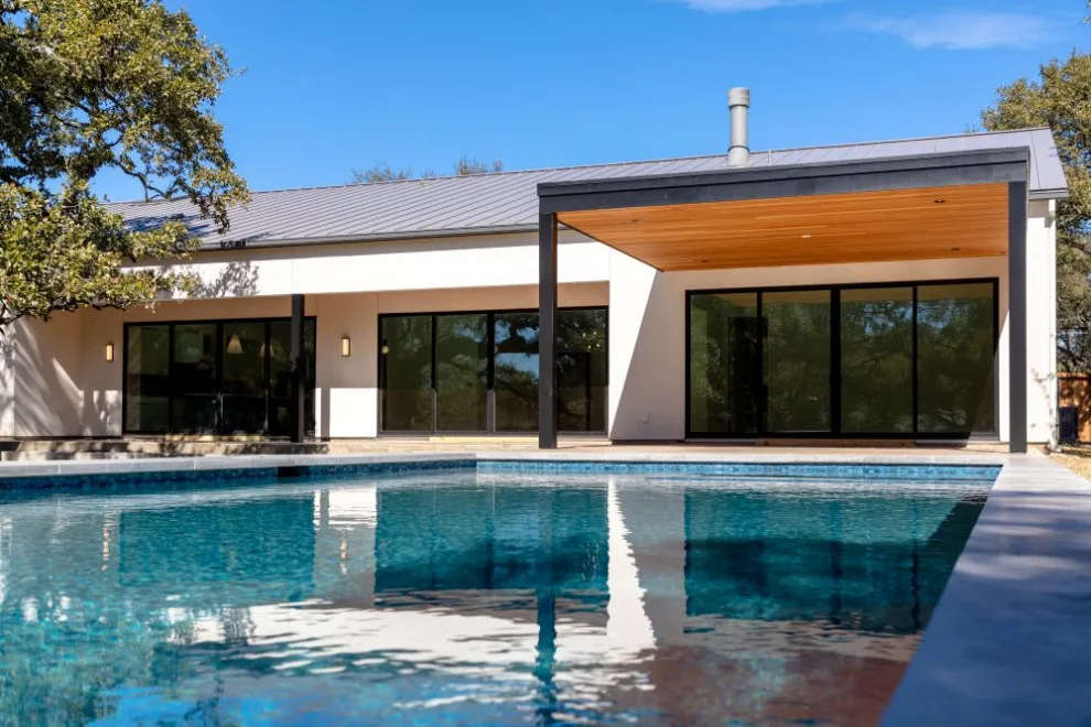 Lakemore by Camelot Custom Homes Inc. - Photo 4
