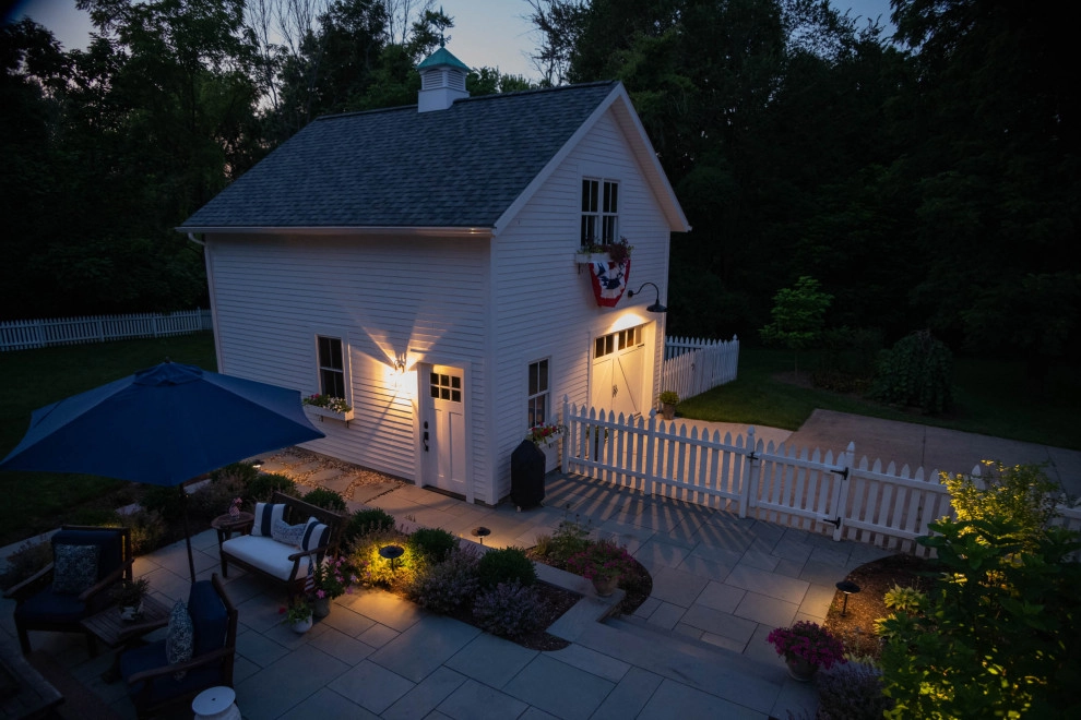 Midwest Courtyard by KGK Gardening & Design Corp - Photo 29