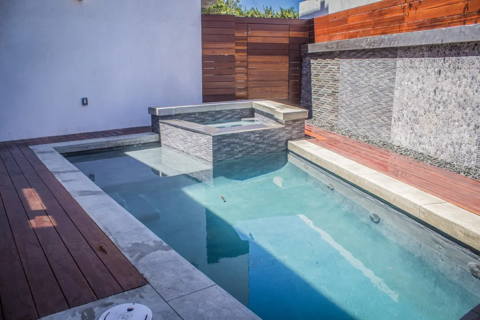 Modern Home in West Hollywood by Diditan Group Inc. - Photo 11