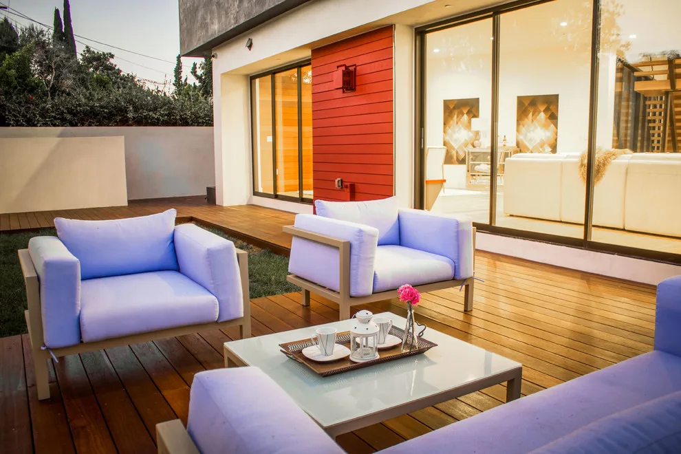 Modern Home in West Hollywood by Diditan Group Inc. - Photo 2