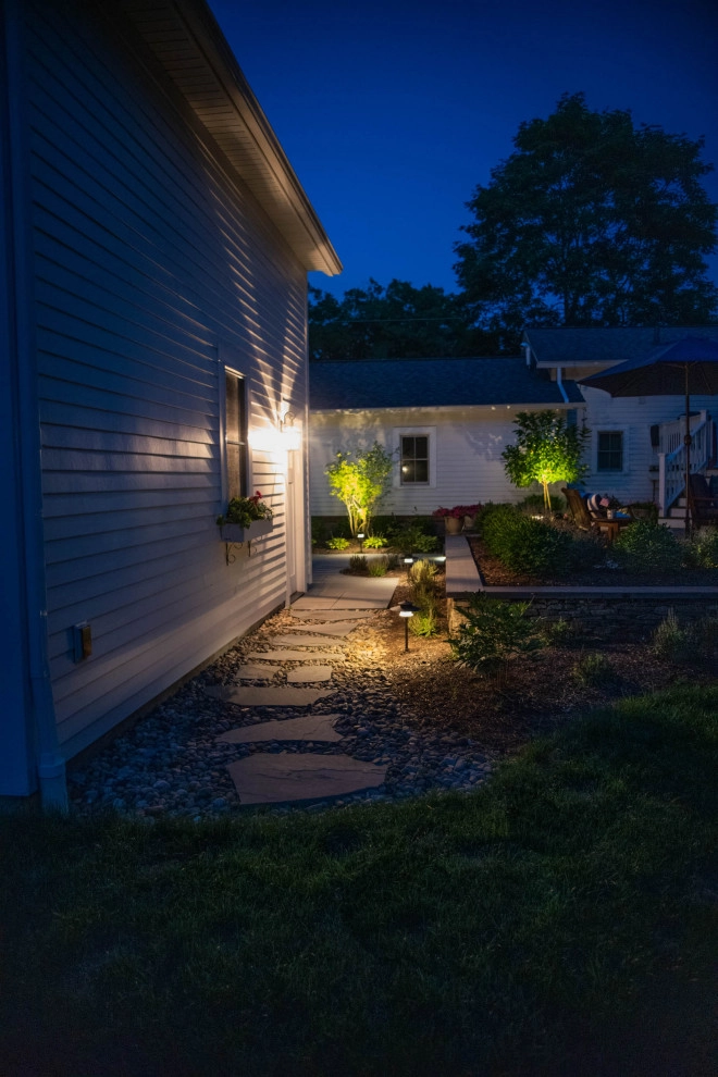 Midwest Courtyard by KGK Gardening & Design Corp - Photo 44